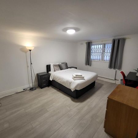 Cosy Apartment By Clapham South Underground! 伦敦 外观 照片
