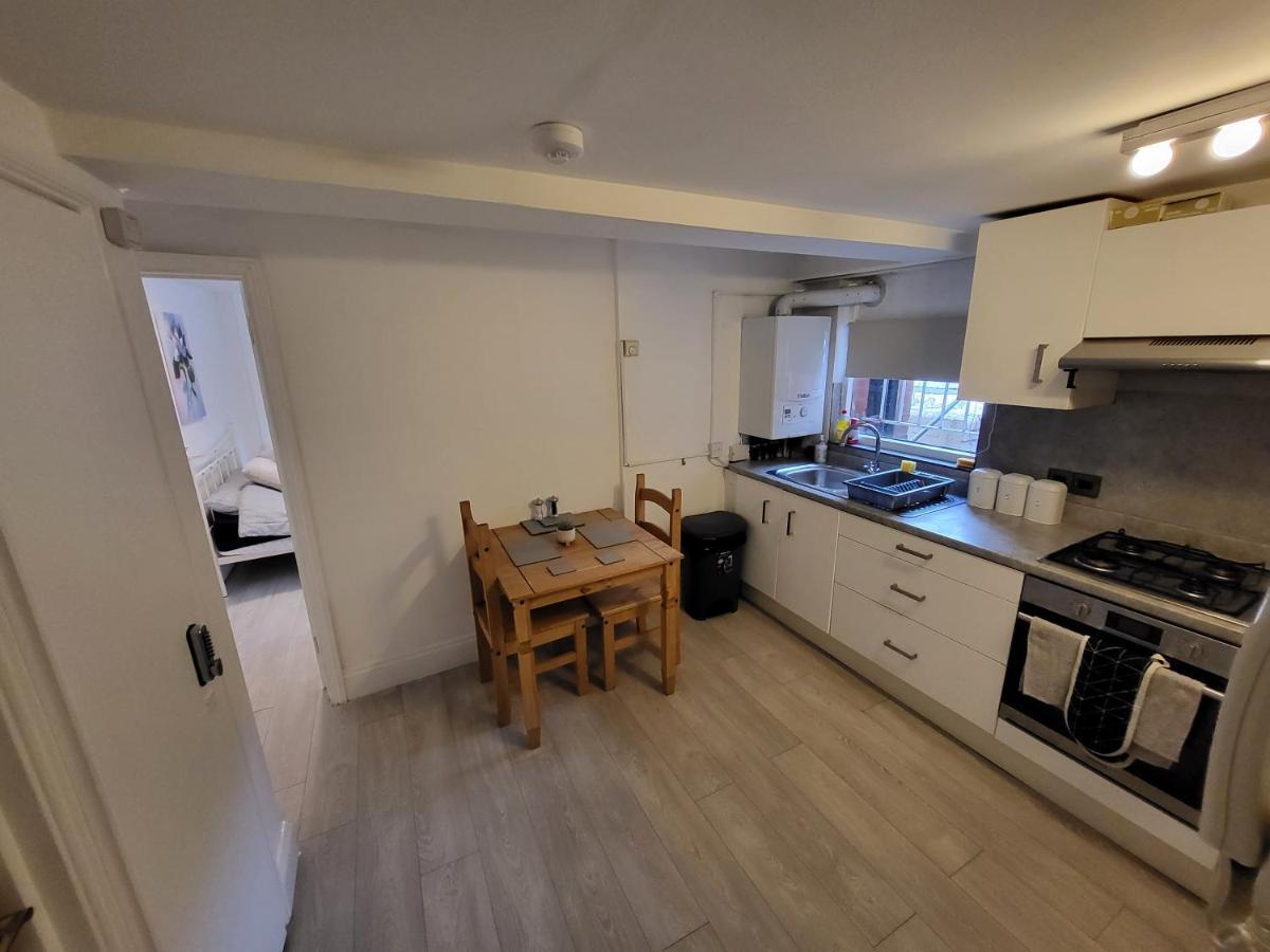 Cosy Apartment By Clapham South Underground! 伦敦 外观 照片