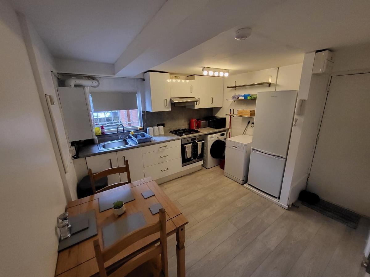 Cosy Apartment By Clapham South Underground! 伦敦 外观 照片