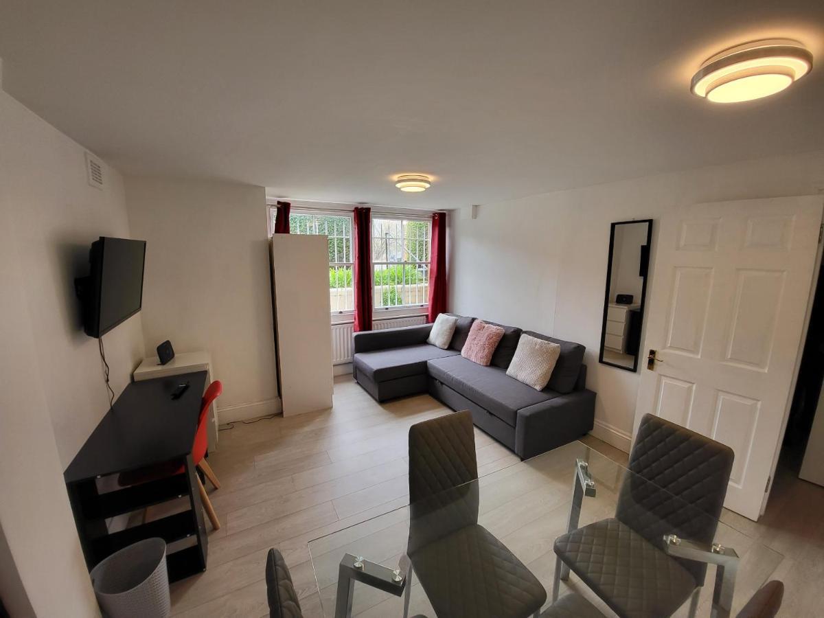 Cosy Apartment By Clapham South Underground! 伦敦 外观 照片
