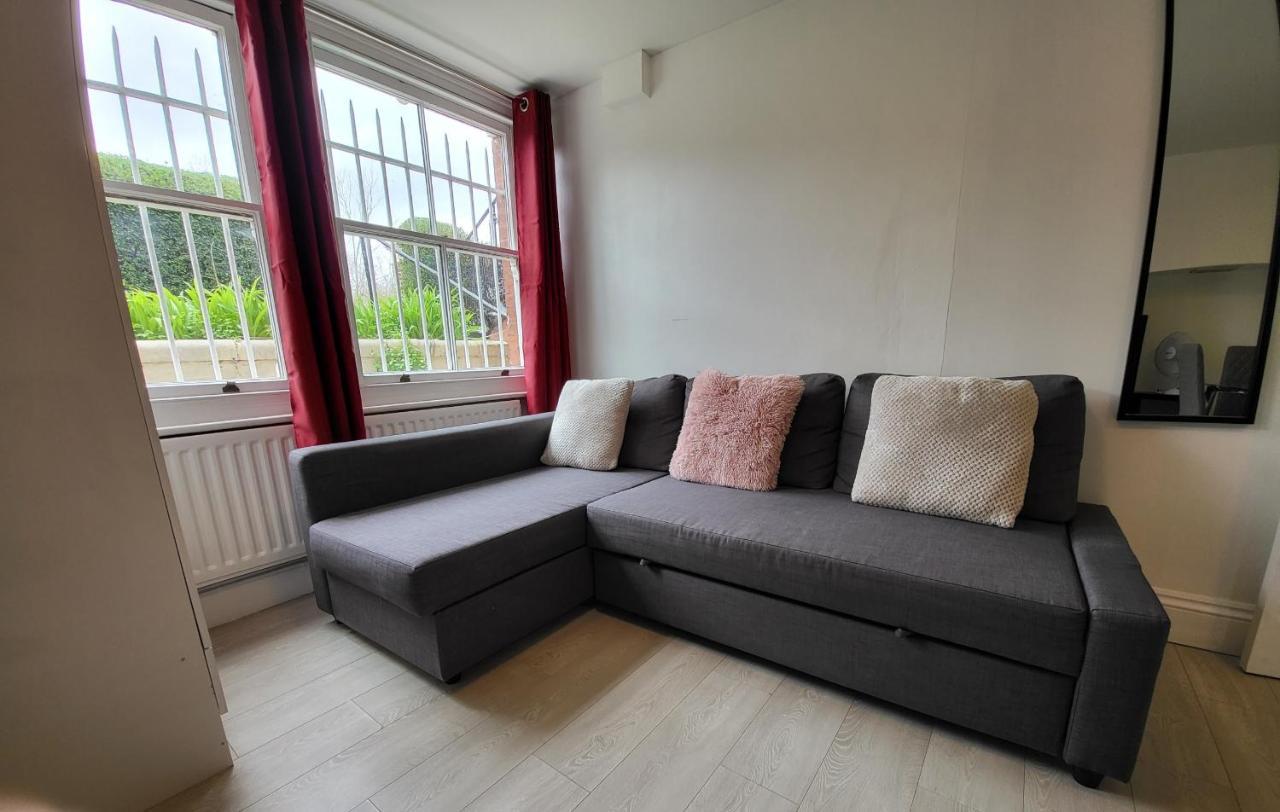 Cosy Apartment By Clapham South Underground! 伦敦 外观 照片