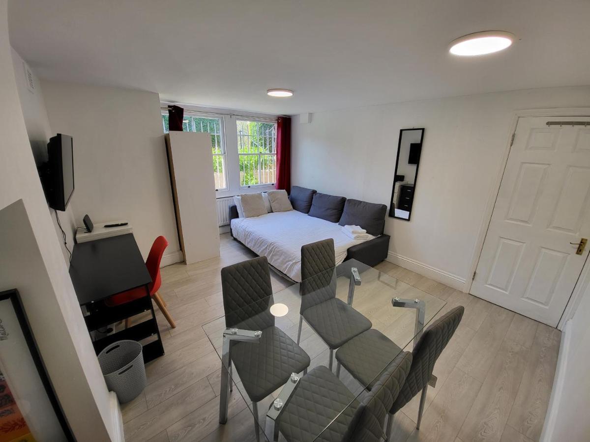 Cosy Apartment By Clapham South Underground! 伦敦 外观 照片
