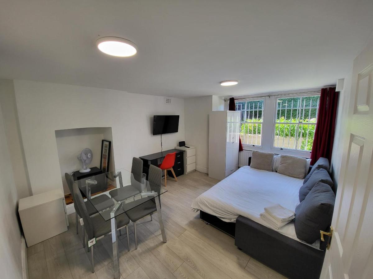 Cosy Apartment By Clapham South Underground! 伦敦 外观 照片