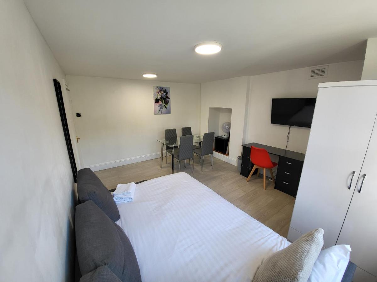Cosy Apartment By Clapham South Underground! 伦敦 外观 照片