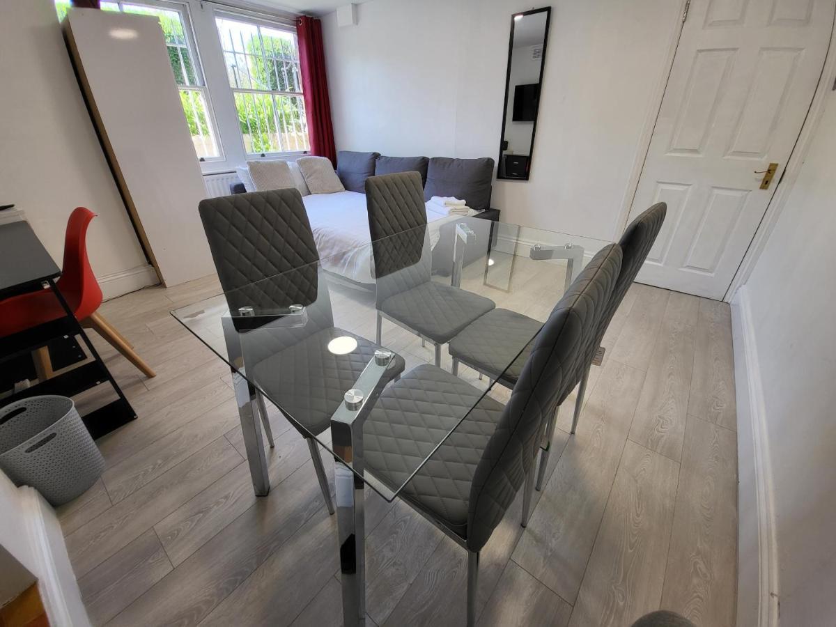 Cosy Apartment By Clapham South Underground! 伦敦 外观 照片